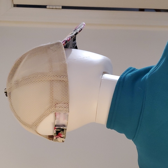 NEW Women's Adjustable Floral Canvas & Mesh Ballcap - Picture 5 of 16